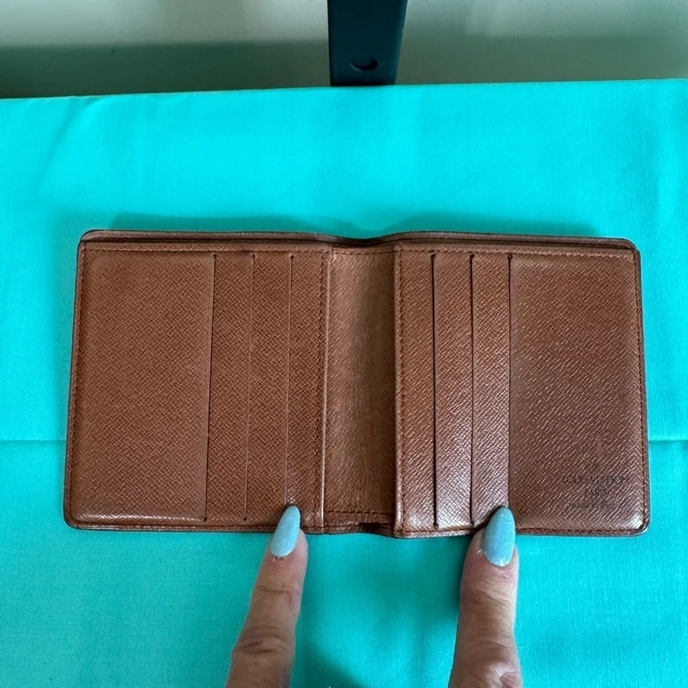 Louis Vuitton Cortes Credit Card Bifold Wallet